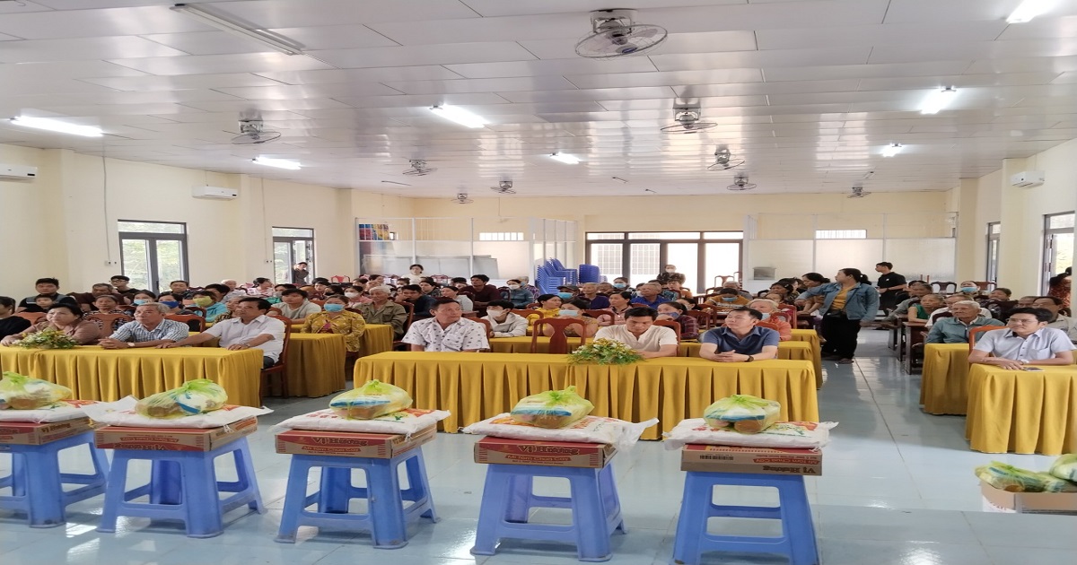 Mat tran xa tang qua tet