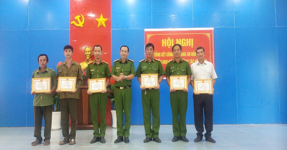 tong ket cong an